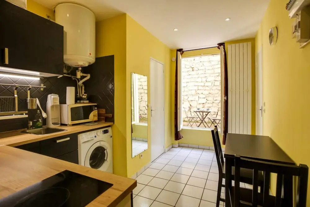 Tranquil Abode With Private Terrace in the 15th Arrondissement