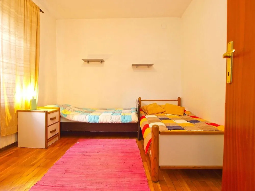 Apartment 1085