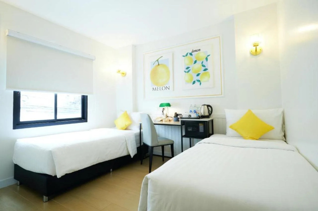 Rose Apple Hotel