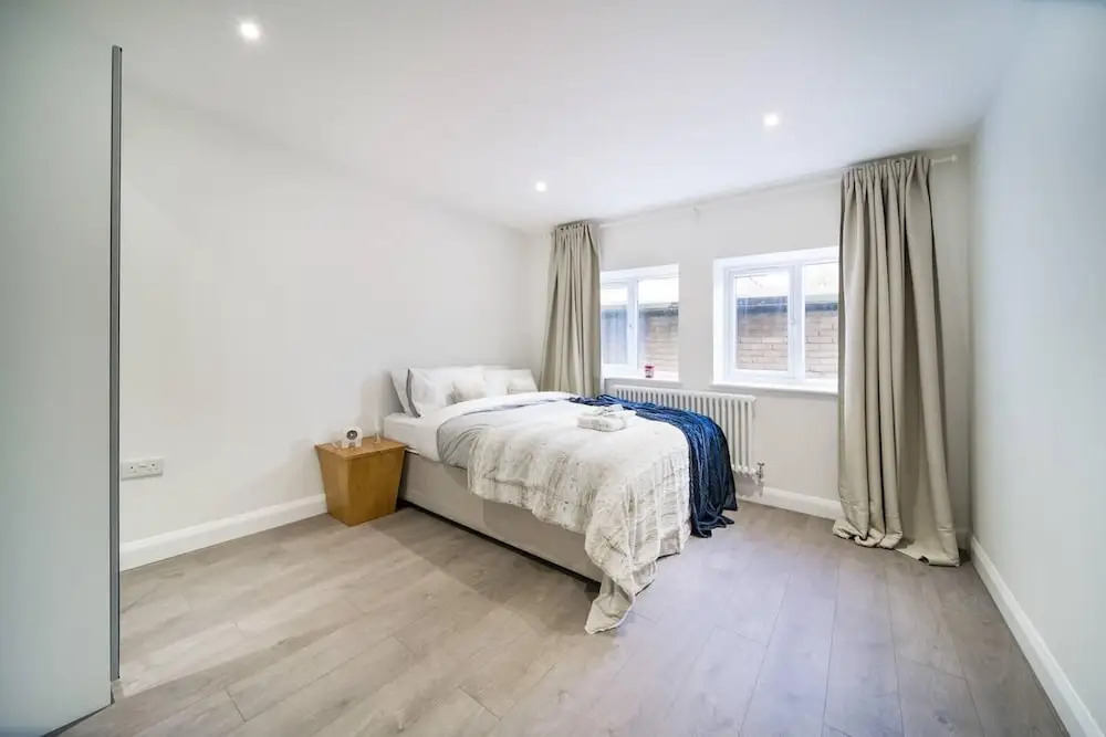 Livestay - 2 Bed Hollywood Movie Themed Apt