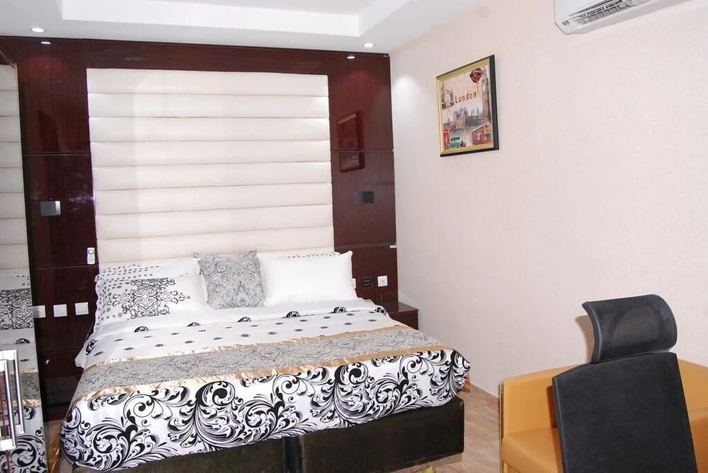 Exclusive Serene Hotel
