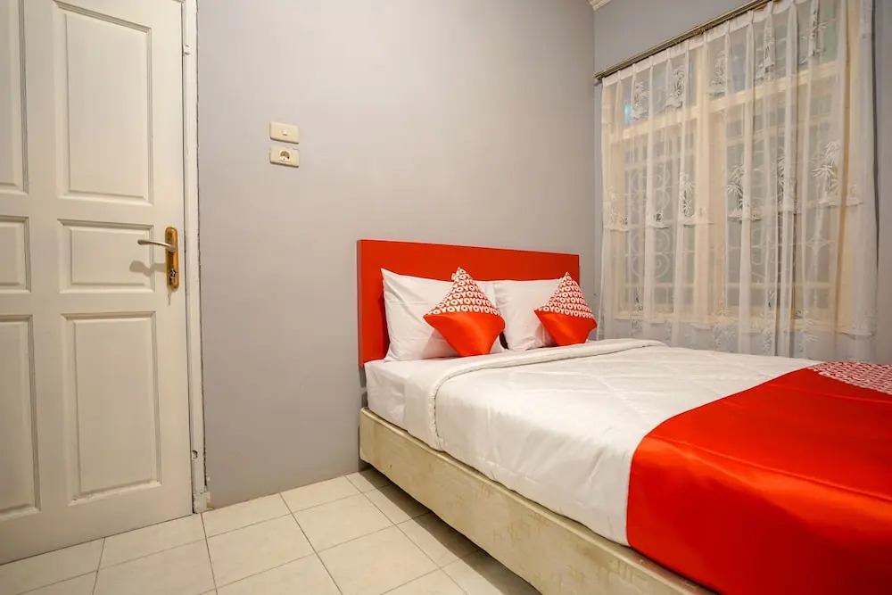 Oyo 1026 Cendrawasih Homestay
