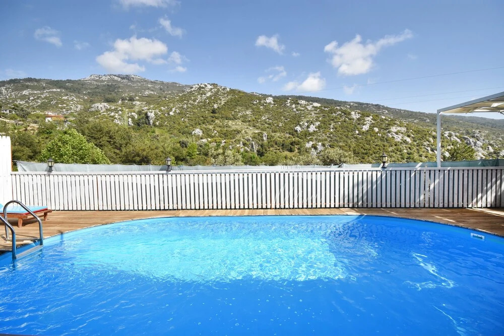 Villa Tema by Helaltatilvillari