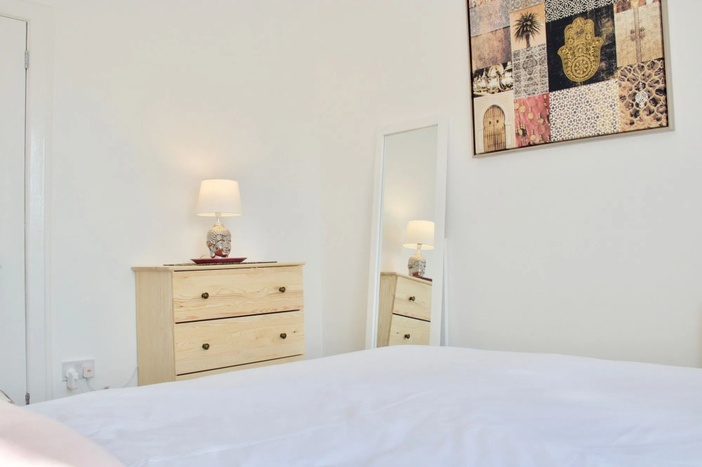 2 Bedroom Apartment Near Murrayfield