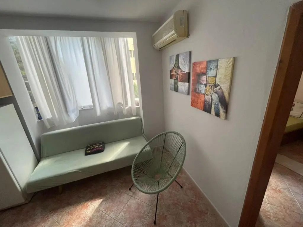 Sunny hill Apartment