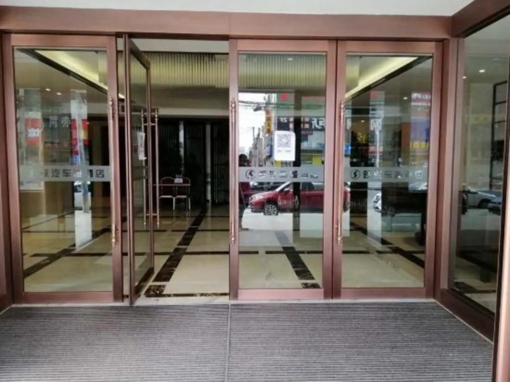 Car City Hotel