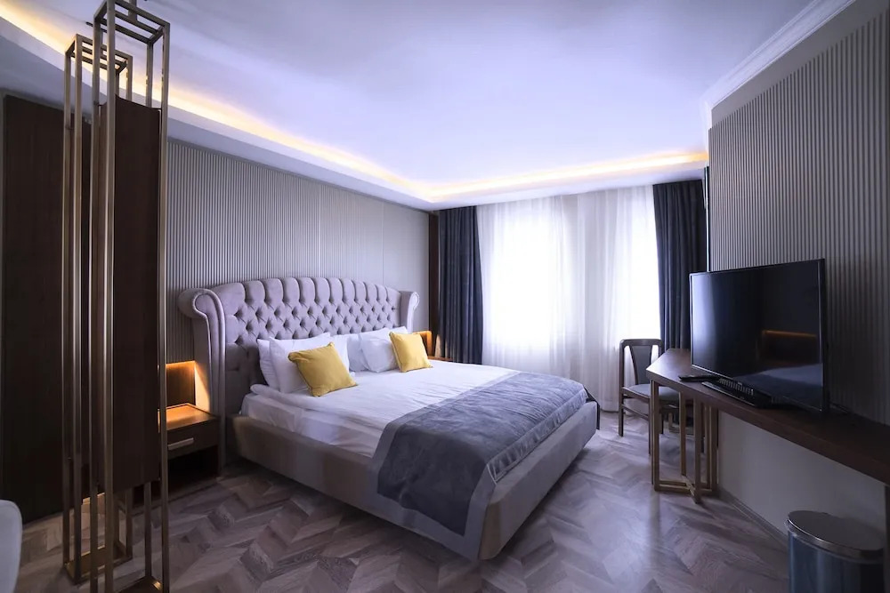 Segmen Hotel