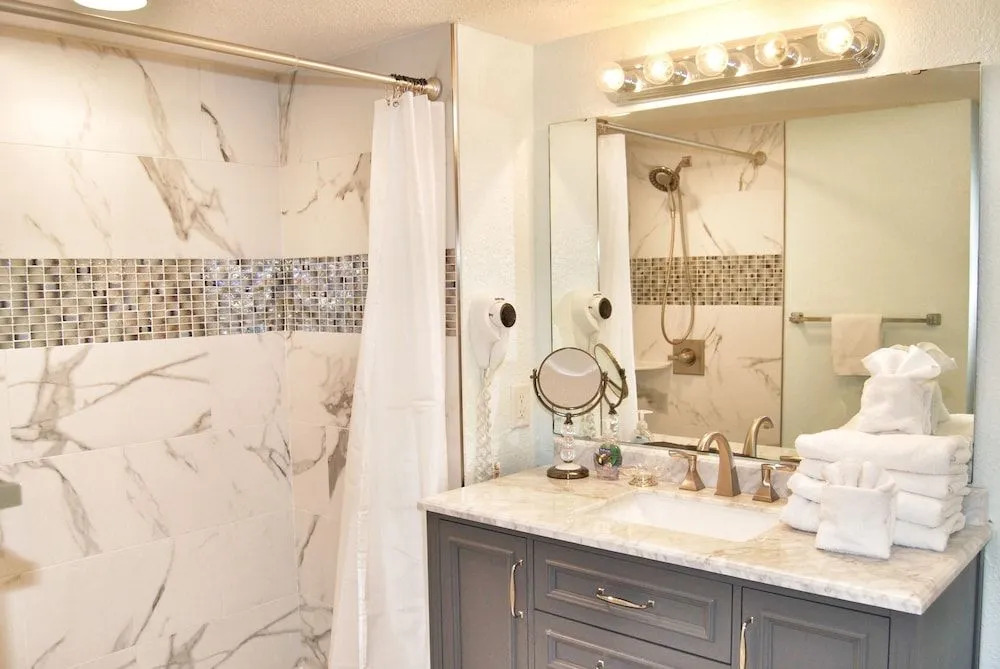 GRAND ATLANTIC RESORT 601 - 3 Bedroom Condo by RedAwning