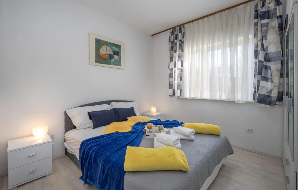 Nice Apartment in Malinska With Wifi and 3 Bedrooms