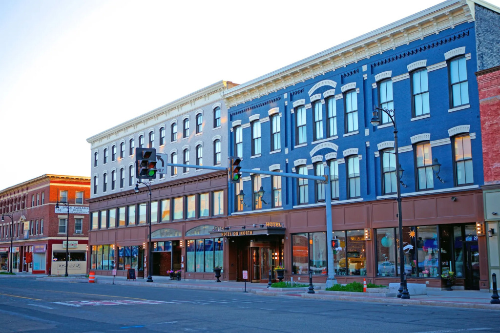 Hotel on North