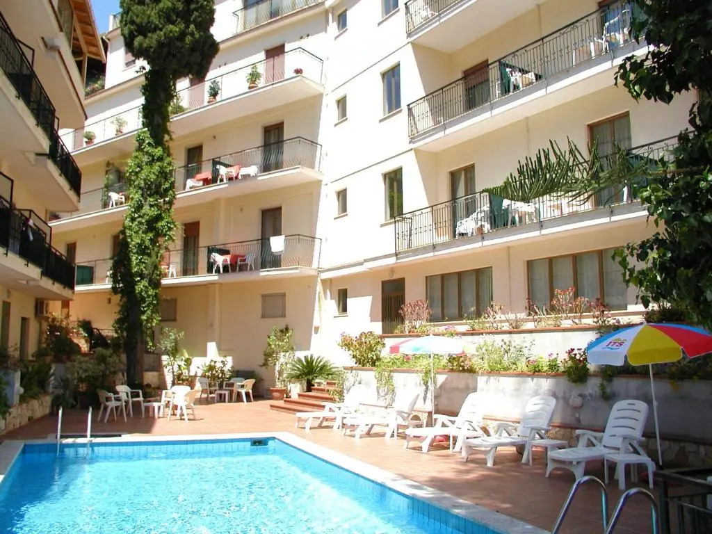 Hotel Soleado