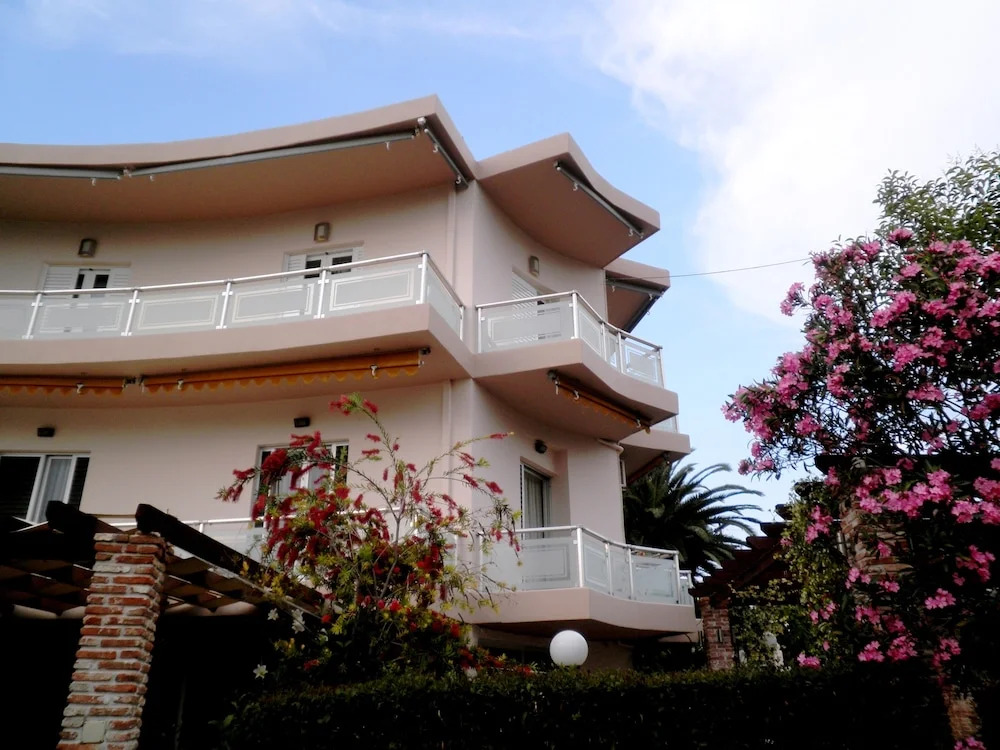 Souris Hotel