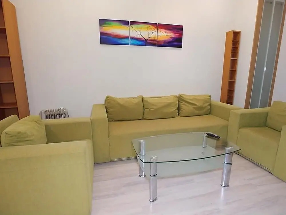 Two Bedrooms 13 Baseina Str Centre Near Guliver