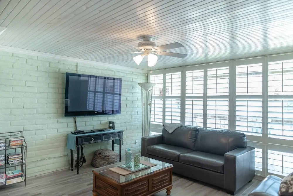 Pearl Marlin 205 by RedAwning