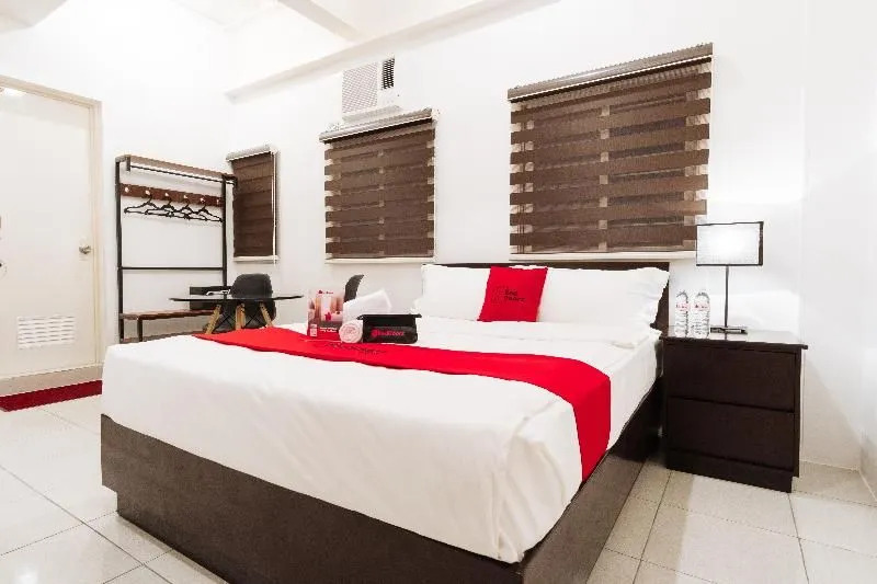 RedDoorz Plus near UST Manila