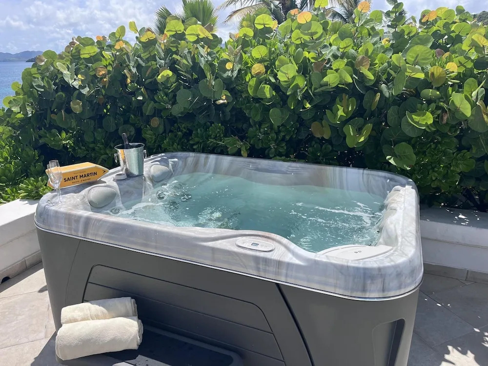 La Perla Classic- 1 BR Beachfront Luxury Villa