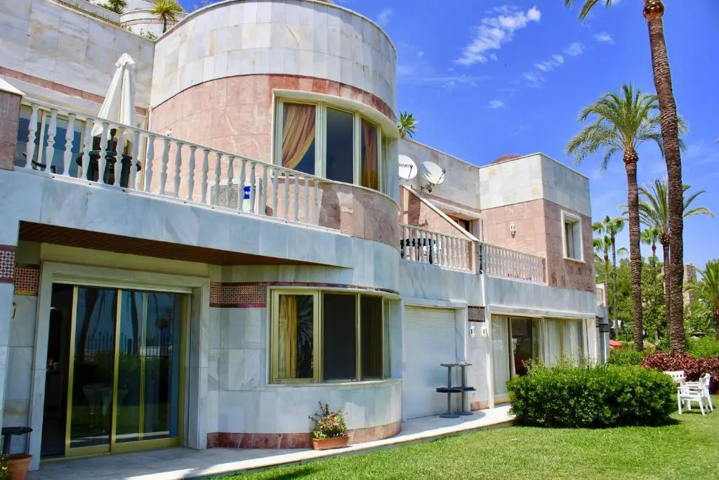 Puerto Banus 2 bedrooms Oceanfront C