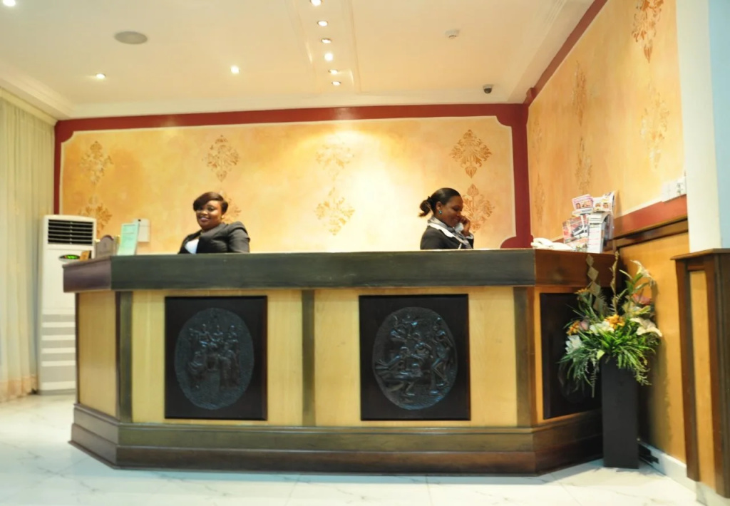 Airport West Hotel