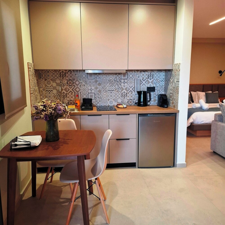 Aelia Luxury Apartments & Pool