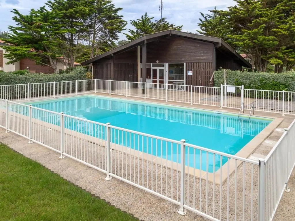 Villa Mitoyenne avec Jardin, Proche Plage à Seignosse, Piscine, Parking Privé et Wifi - FR-1-239-421