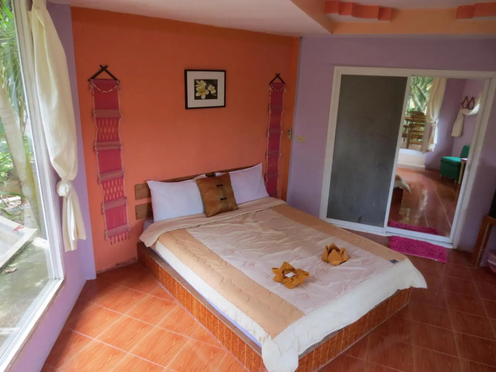 Baan Ton Nam Resort