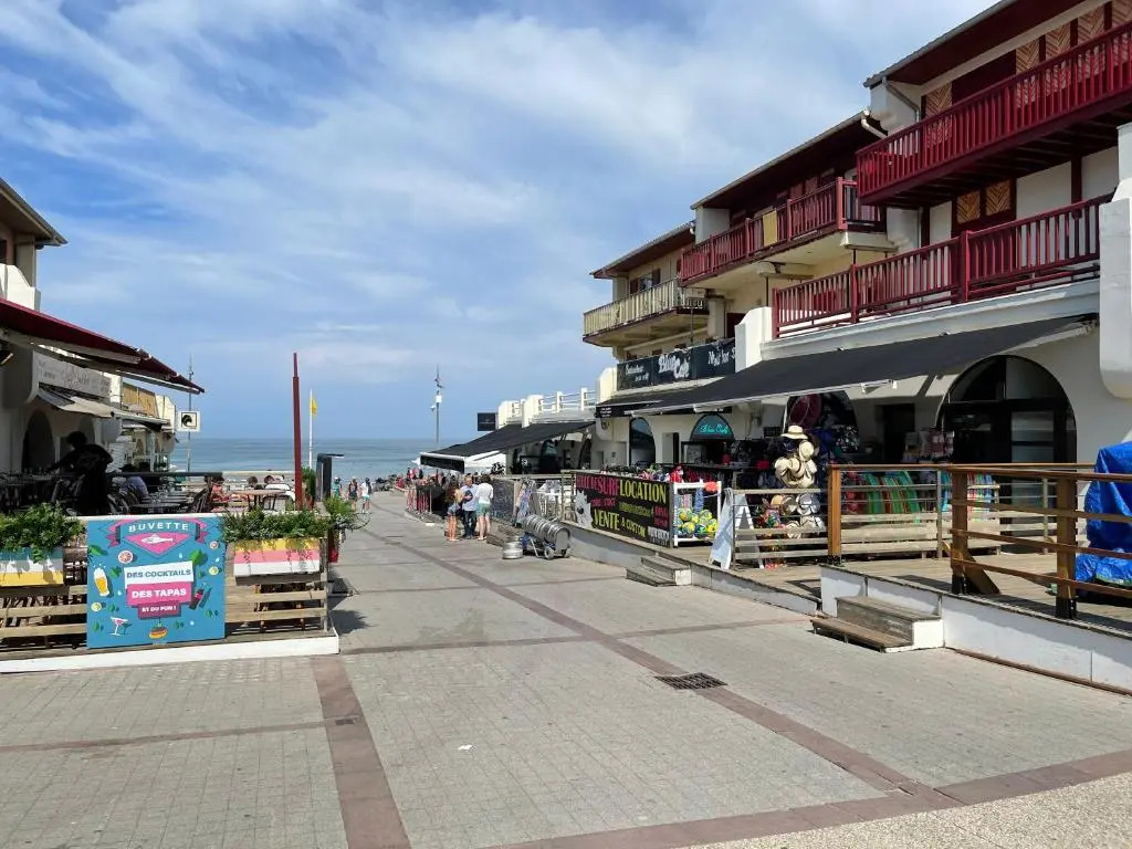 Hossegor plage Centrale- Appt 6 personnes dans une villa avec vue sur l 'océan
