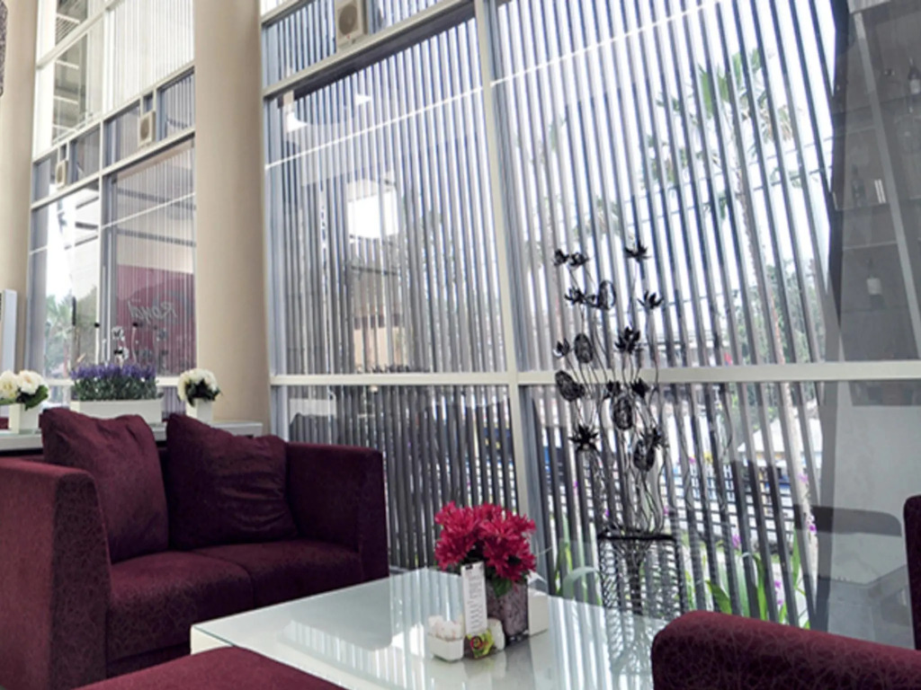 Royal Hotel n' Lounge