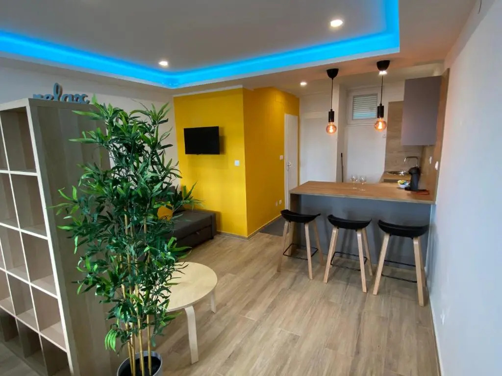 Studio apartment F&J