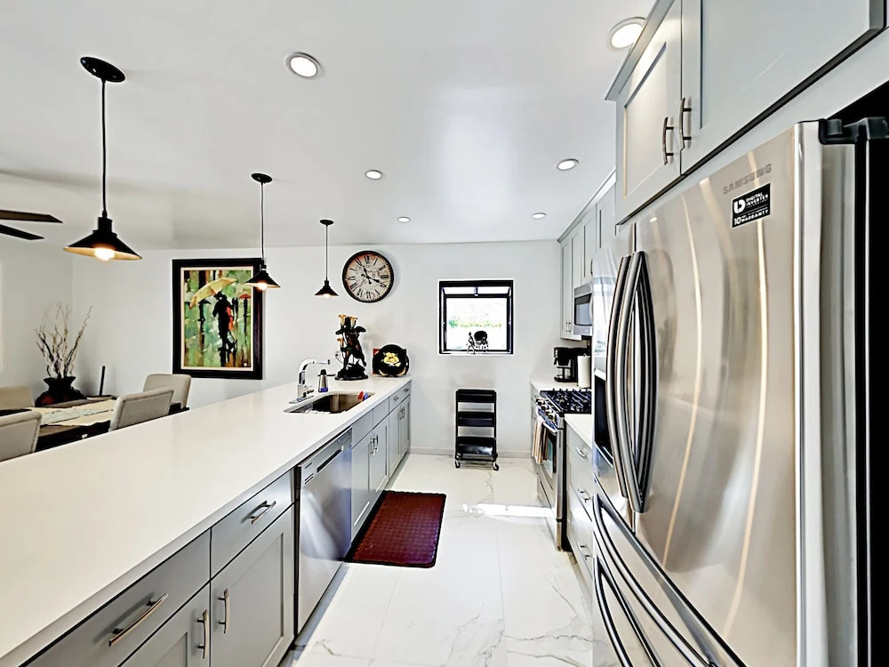 N Hermosa - 3 Br Home