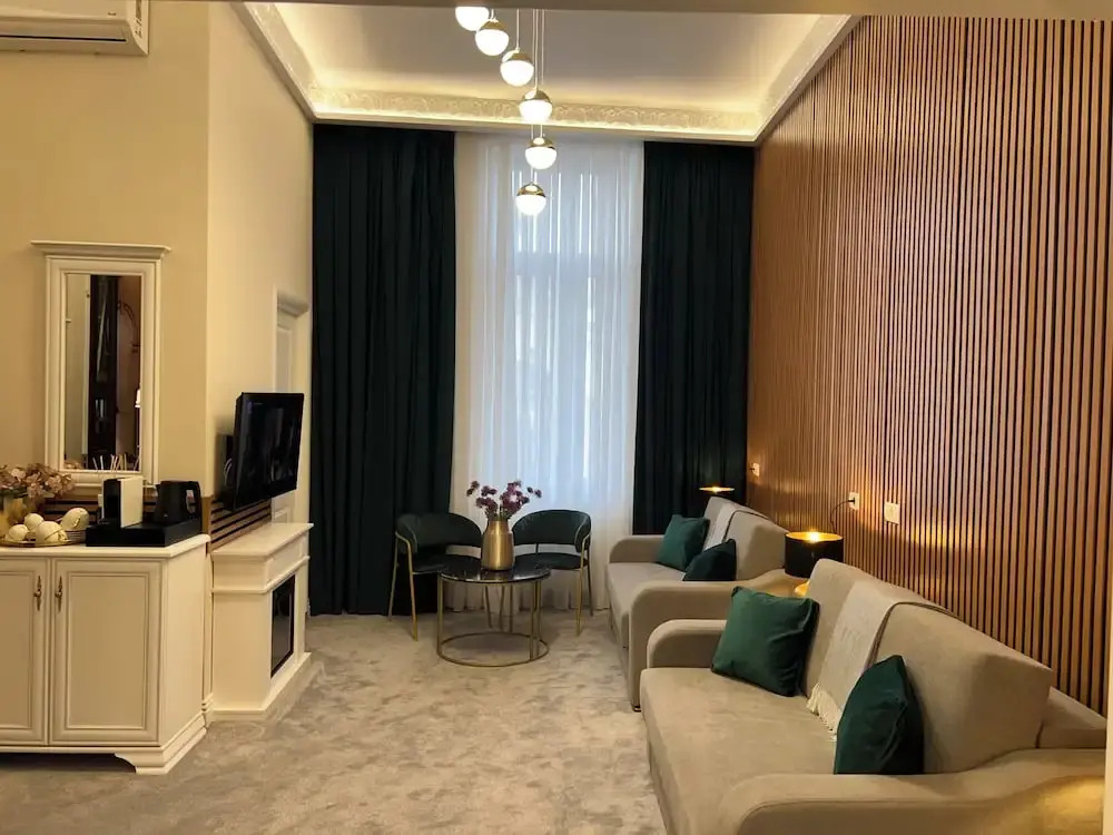 Bucharest Downtown Inn
