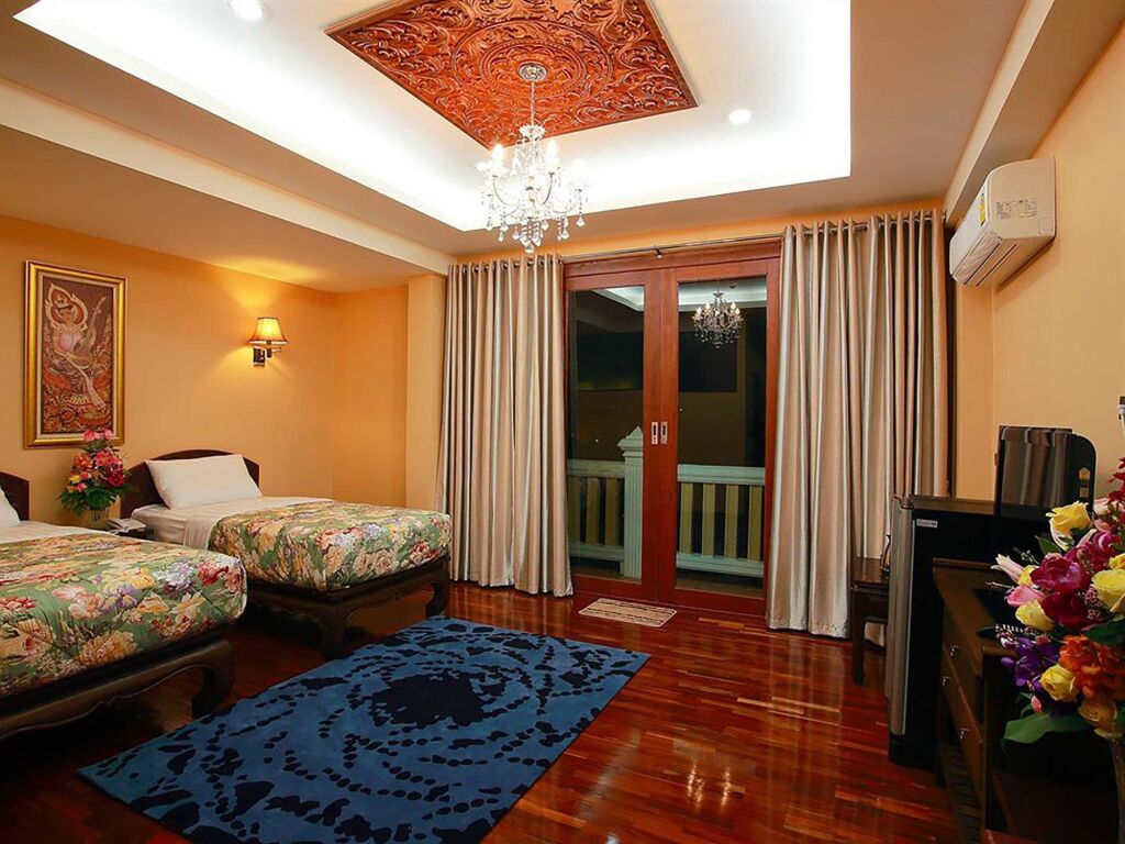 At Chiang Mai Hotel
