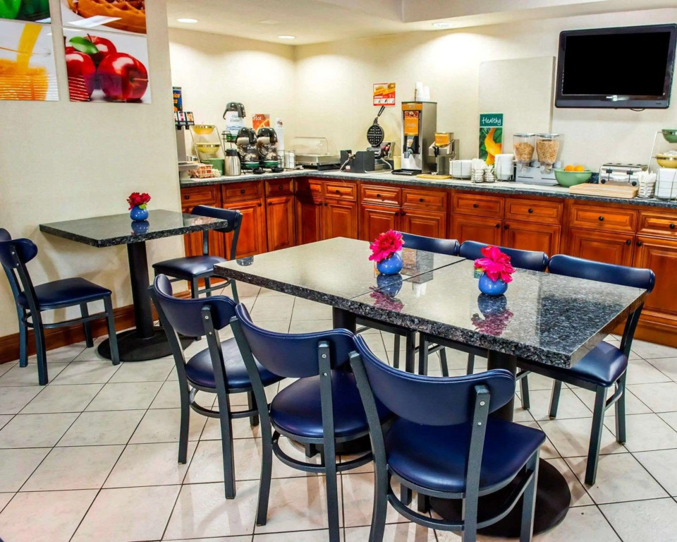 Quality Inn & Suites Gibsonia - Pittsburgh North