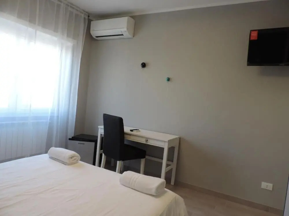 Pretty Tiburtina Room