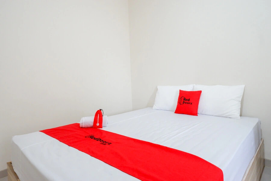 RedDoorz near Lippo Plaza Buton