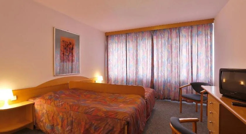 Hostel Minor