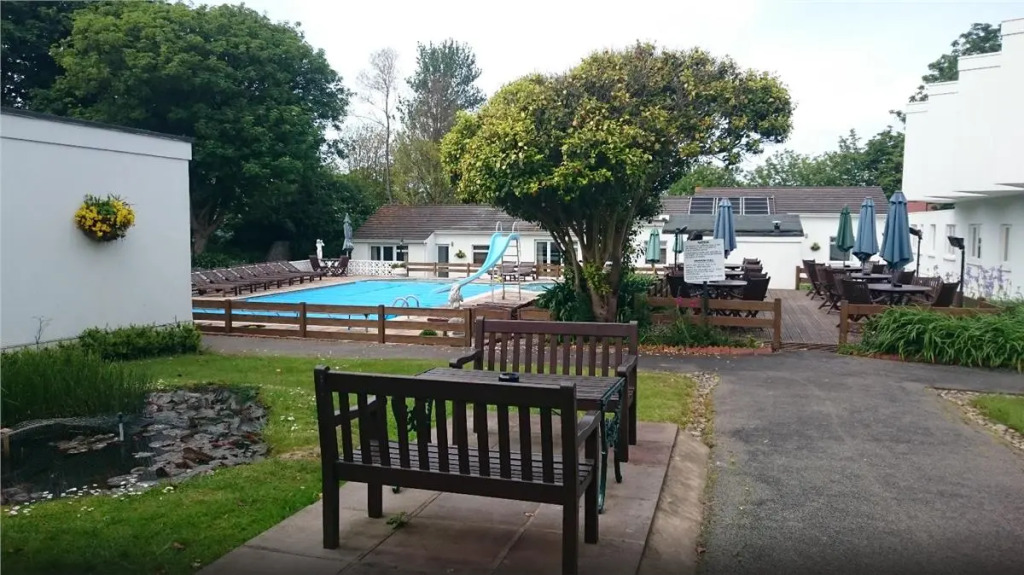 La Collinette Hotel, Cottages & Apartments
