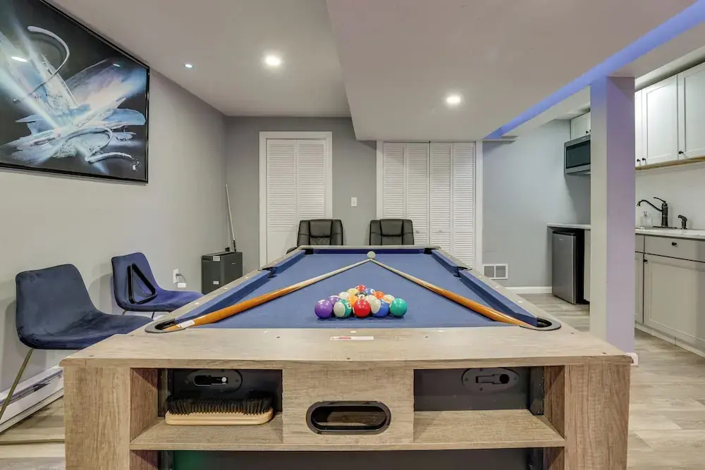 Hot Tub + Lake Access: Spacious Tobyhanna Home