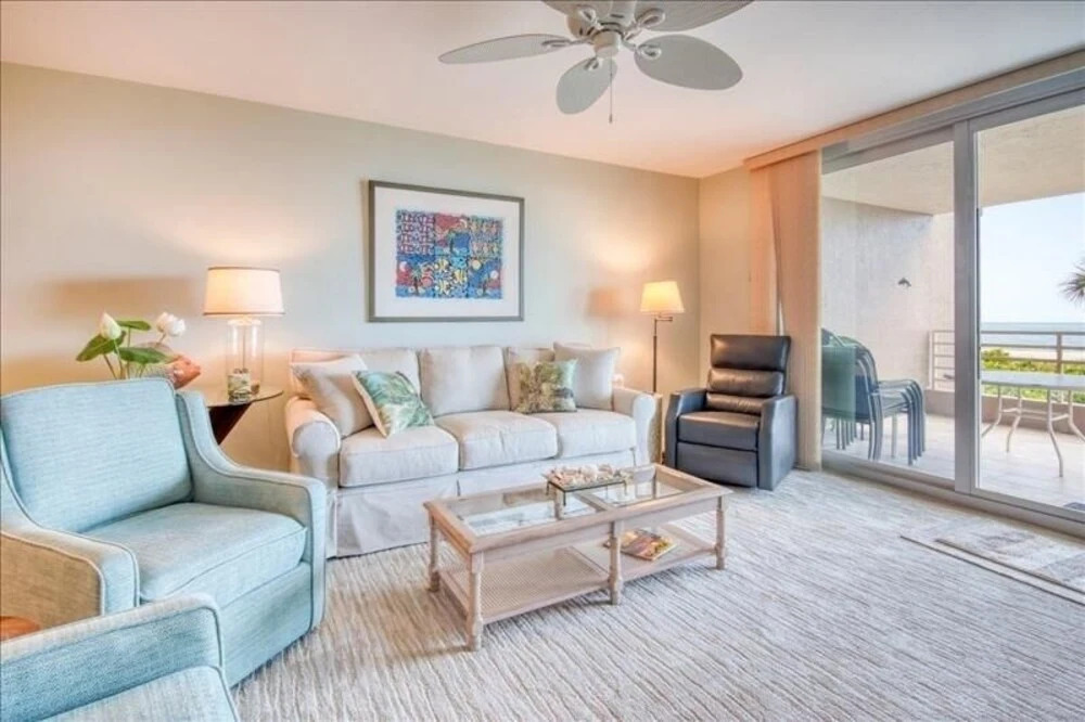 Som 112 - Somerset 2 Bedroom Condo by Redawning