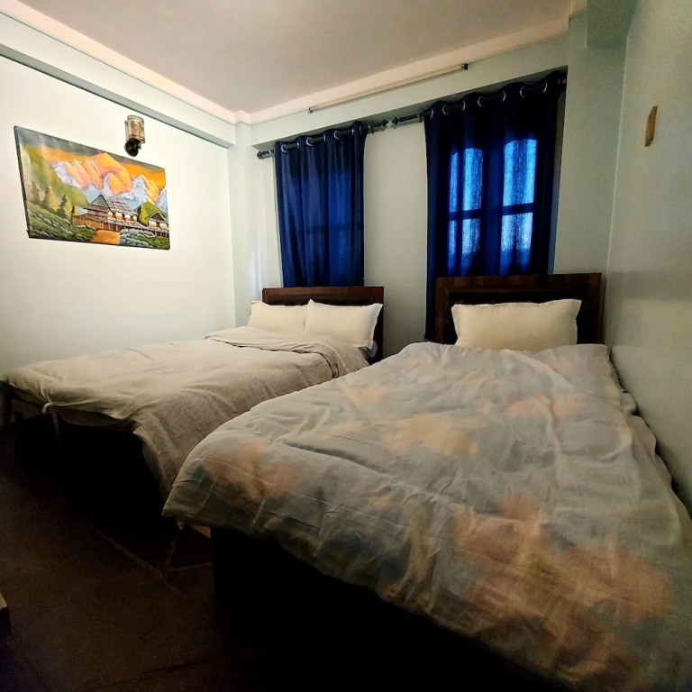 Luniva Restaurant And Guest House