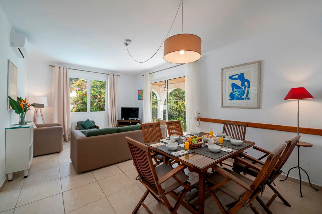 Lovely A/C family villa, walking distance to the sea and amenities - Villa Amélia