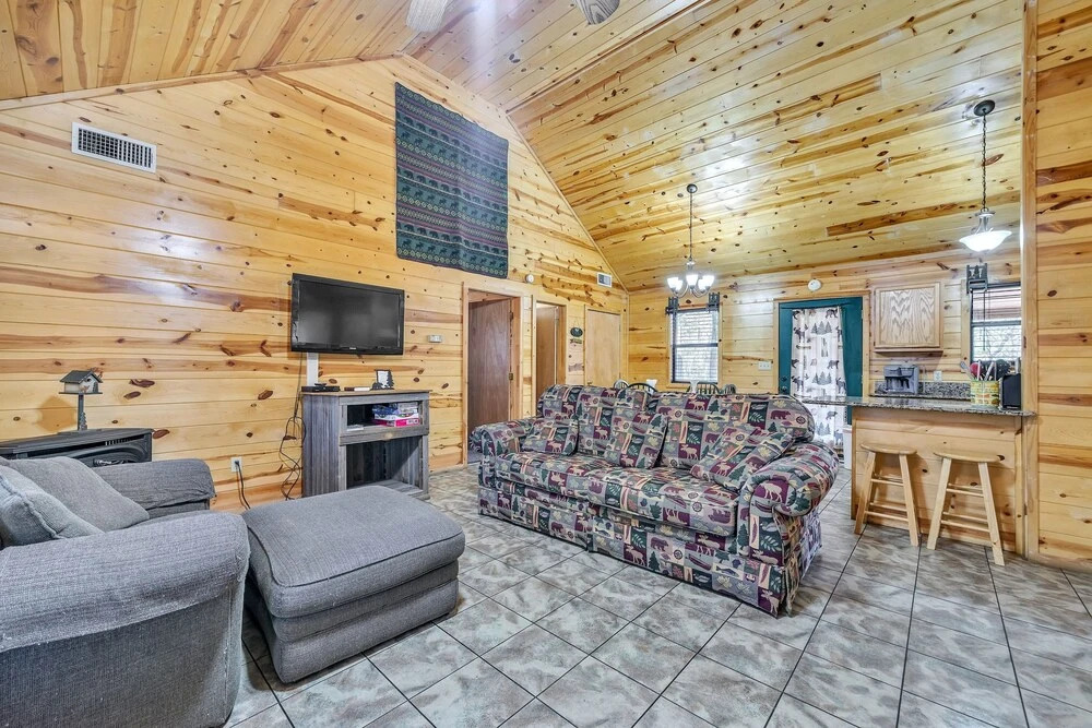 The Honeysuckle 2 Bedroom Cabin by Redawning