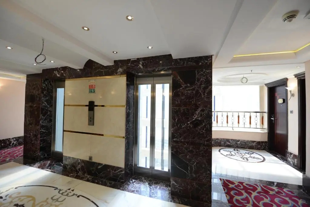 Al Waleed Tower Hotel