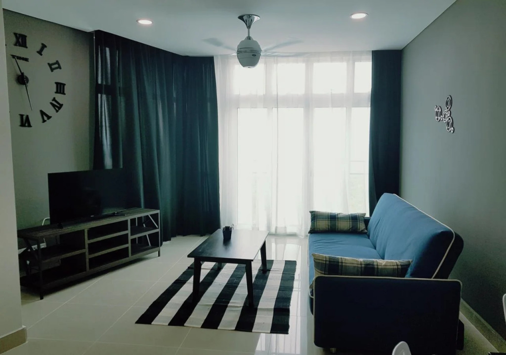 Holi 1Medini Suites