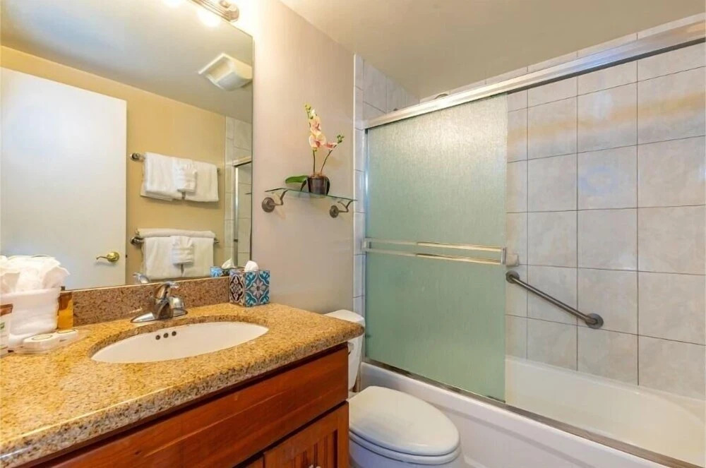 Royal Mauian, #205 2 Bedroom Condo by RedAwning