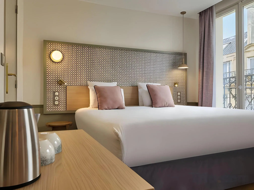 Hotel Cervantes by Happyculture