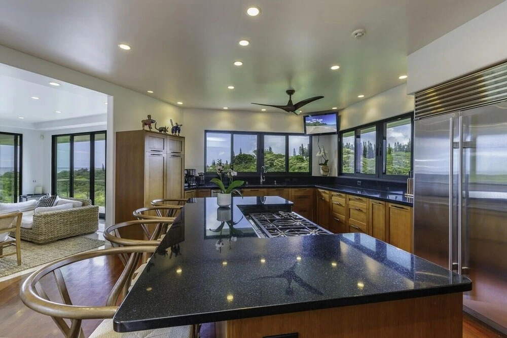 Luxury Zen Retreat 3 Bedroom Home by RedAwning