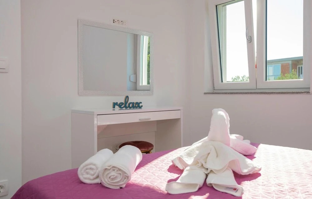 Awesome Apartment in Podaca With Wifi and 2 Bedrooms