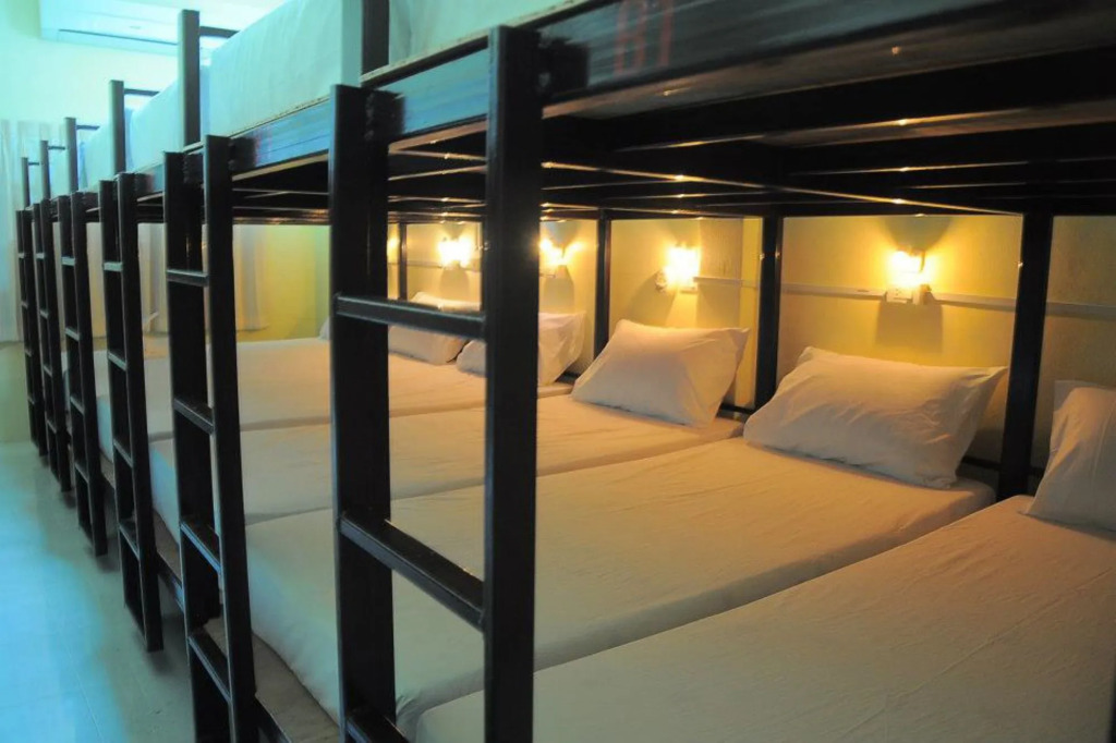 Seventeen Hostel