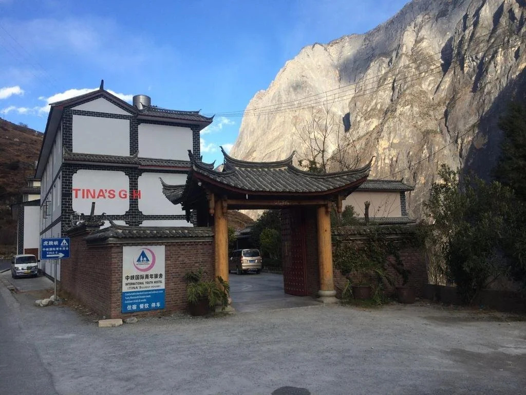 Tinas Youth Hostel