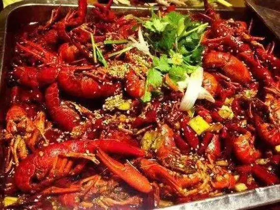 Huahong Hotel (Jiuhuashan Qingyang RT-Mart)